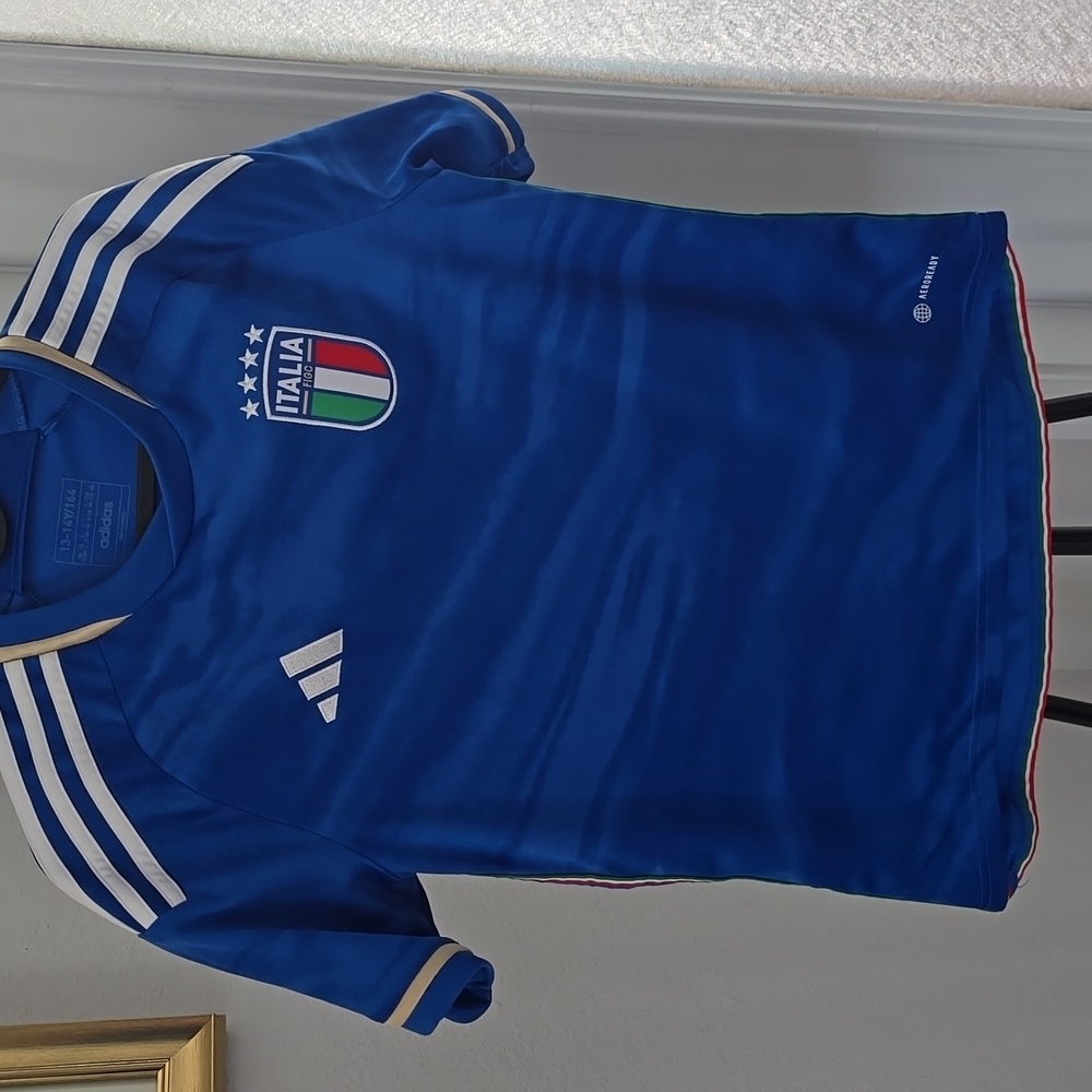 Italia soccer jersey size 13/14